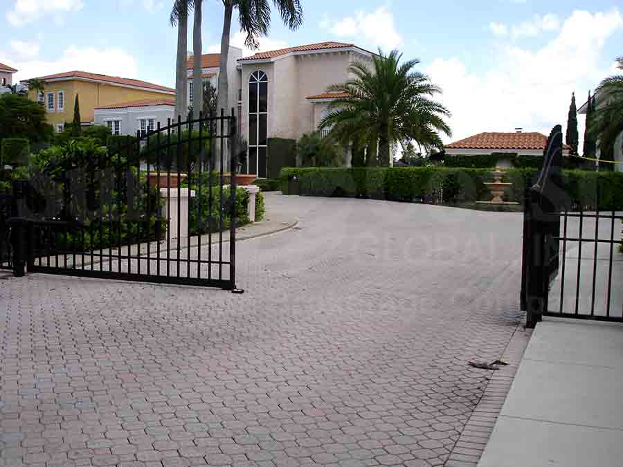 Venetian Villas Entrance Gate